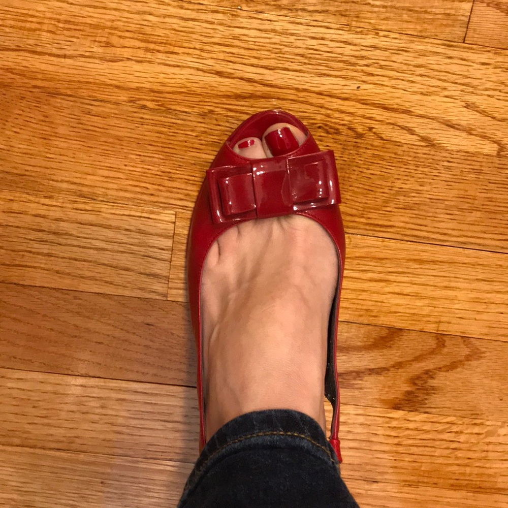 Red sling back pumps.